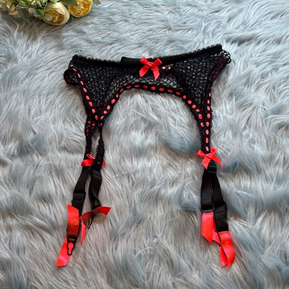 Agent Provocateur Fishnet Suspender Belt sz S